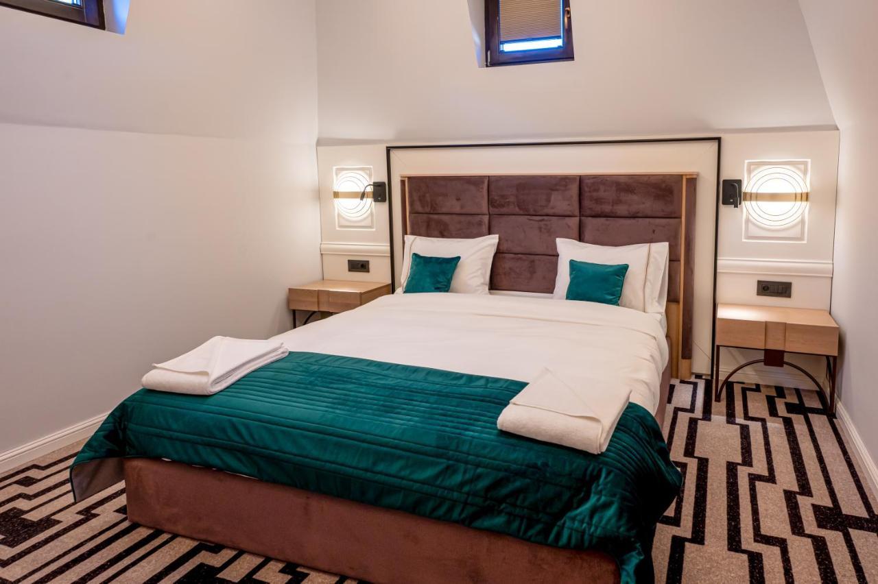 Hotel Carolin Călimăneşti Dış mekan fotoğraf