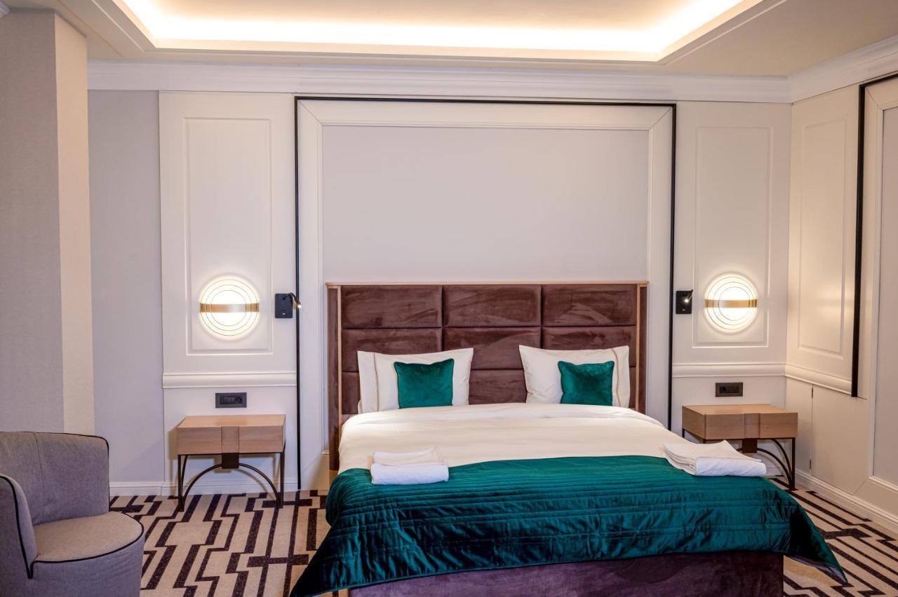 Hotel Carolin Călimăneşti Dış mekan fotoğraf