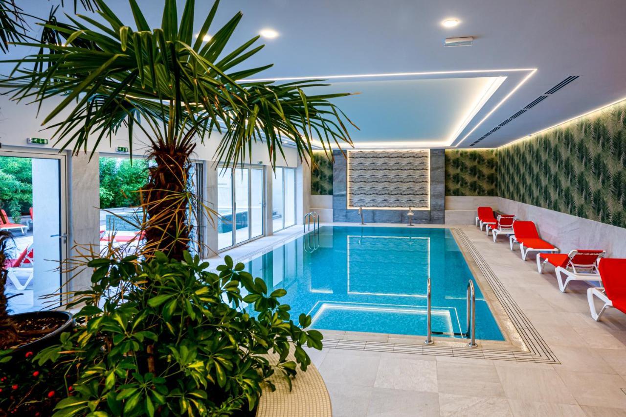 Hotel Carolin Călimăneşti Dış mekan fotoğraf