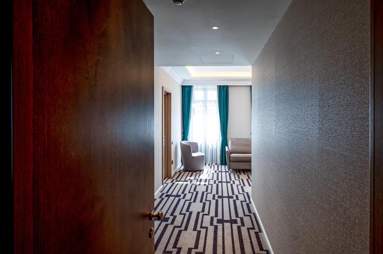 Hotel Carolin Călimăneşti Dış mekan fotoğraf