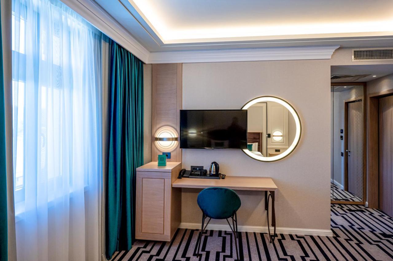 Hotel Carolin Călimăneşti Dış mekan fotoğraf