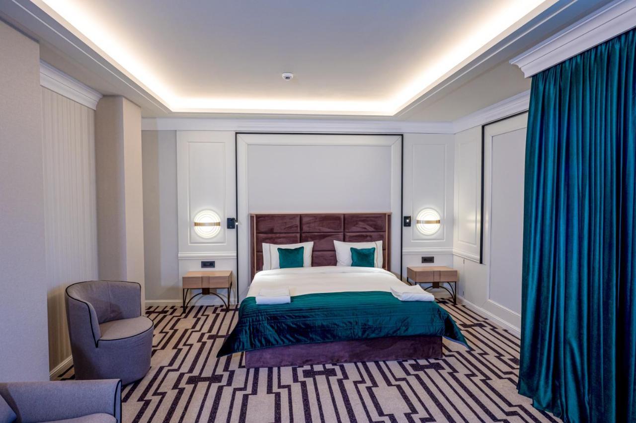 Hotel Carolin Călimăneşti Dış mekan fotoğraf