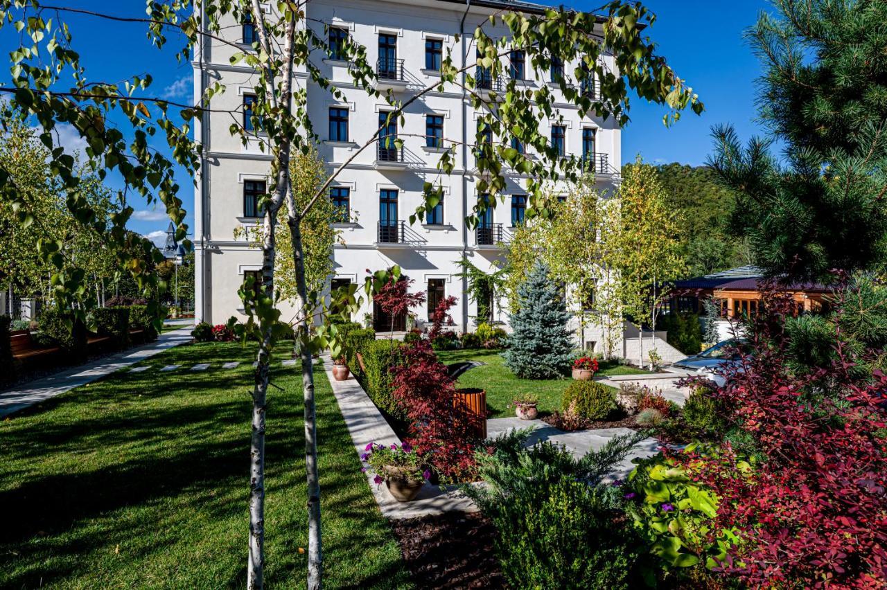 Hotel Carolin Călimăneşti Dış mekan fotoğraf