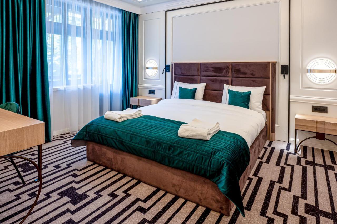 Hotel Carolin Călimăneşti Dış mekan fotoğraf