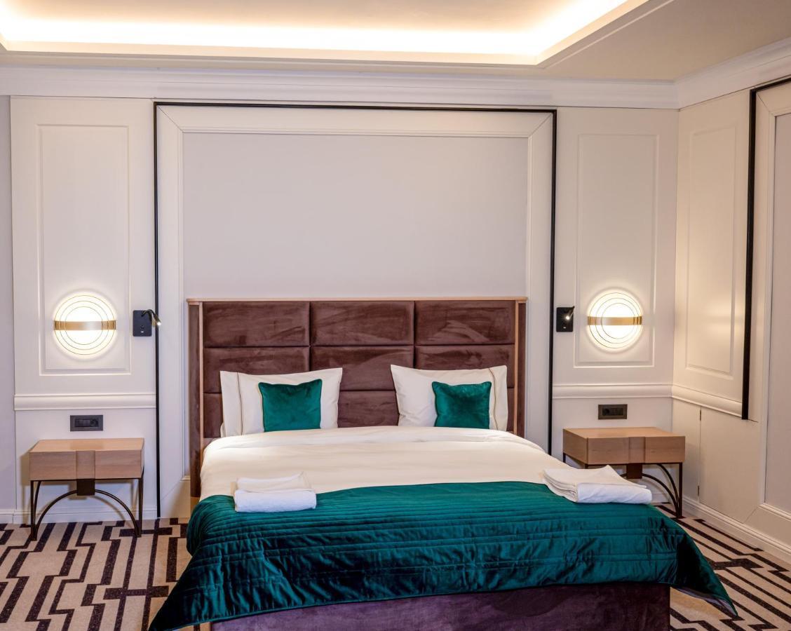 Hotel Carolin Călimăneşti Dış mekan fotoğraf