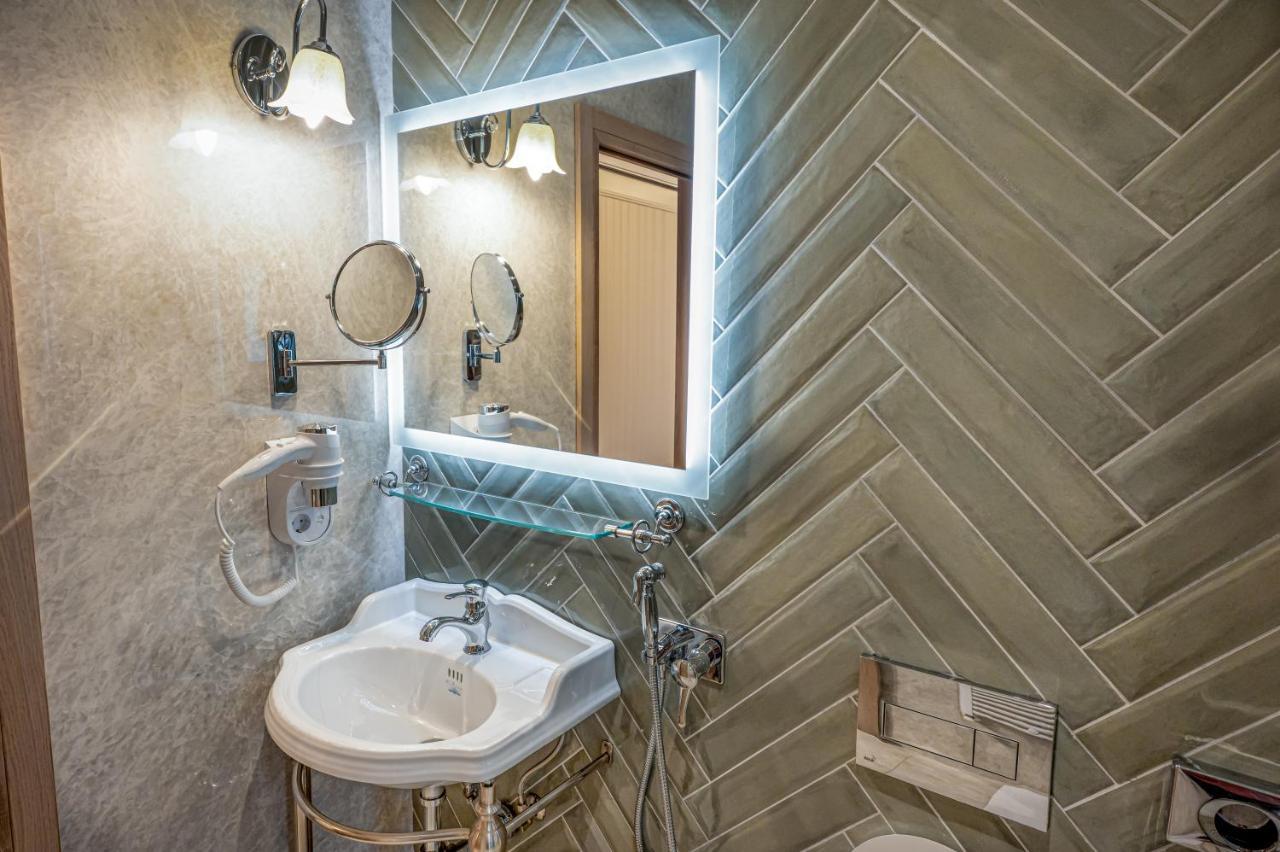 Hotel Carolin Călimăneşti Dış mekan fotoğraf