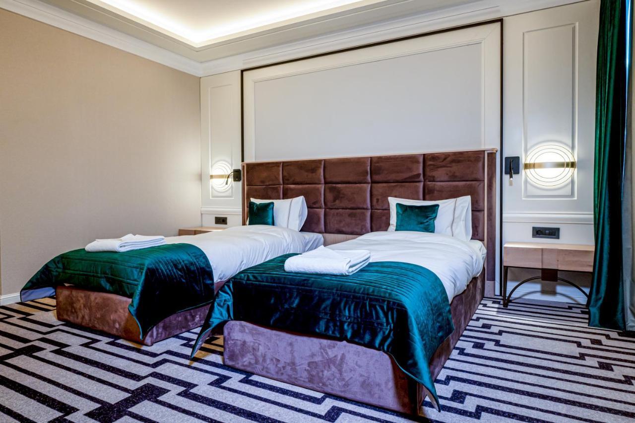 Hotel Carolin Călimăneşti Dış mekan fotoğraf