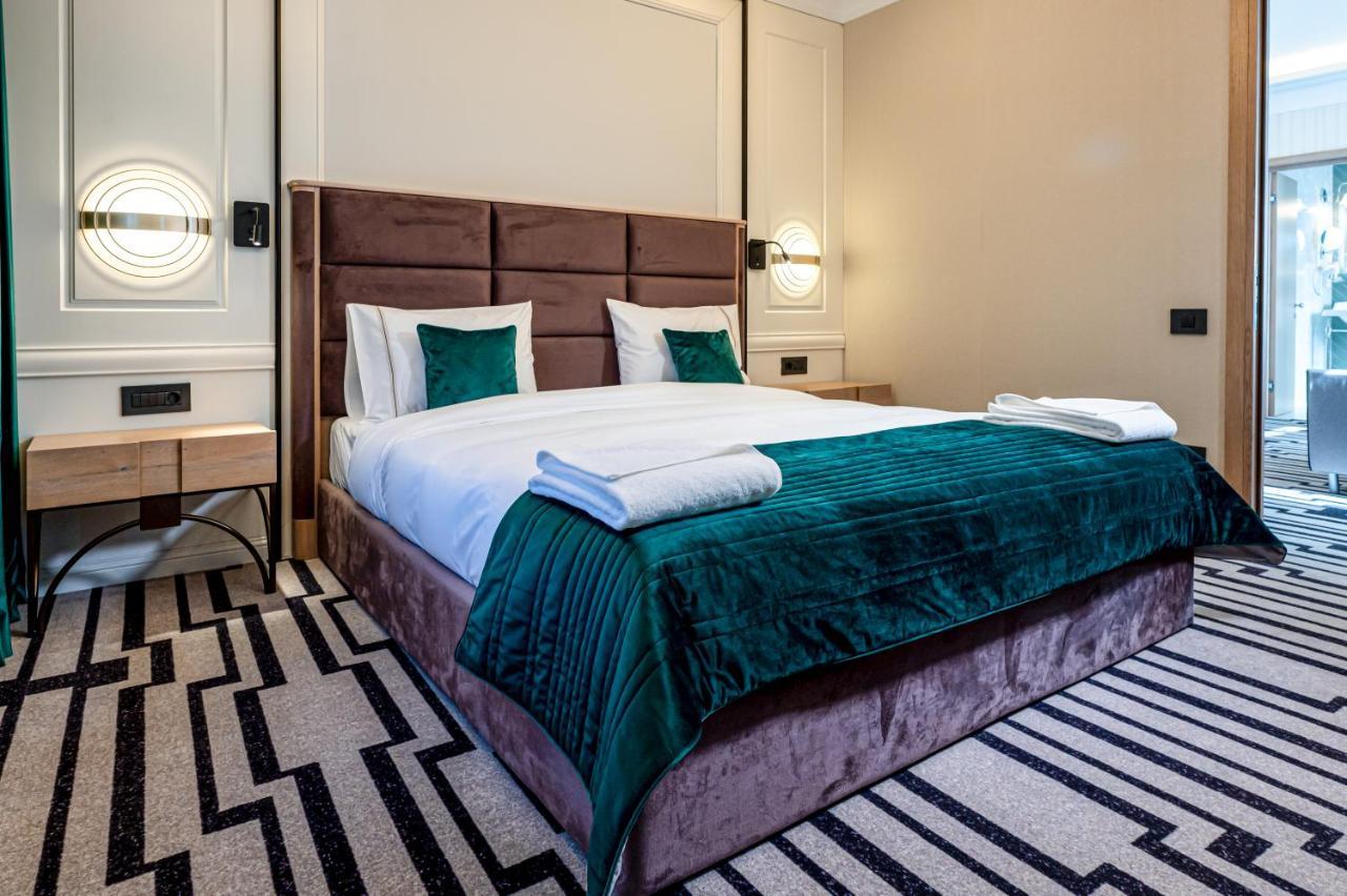 Hotel Carolin Călimăneşti Dış mekan fotoğraf